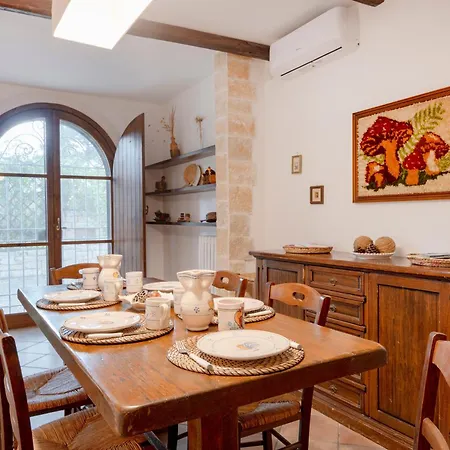 Il Trullo Delle Rose, Monopoli By Il Pumo Di Puglia Cozzana